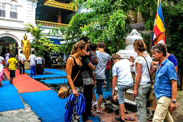 Gangaramaya Buddhist temple
